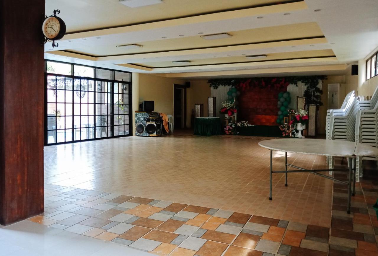 Villa Asuncion Country Inn And Resort Iloilo By Reddoorz Tigbauan 외부 사진